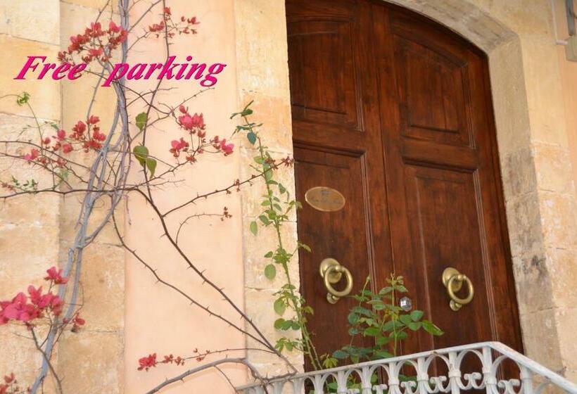 Пансион Sud Room Palazzo Rau Della Ferla