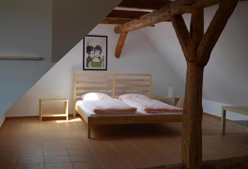 膳宿费 Ubytování U Zimů