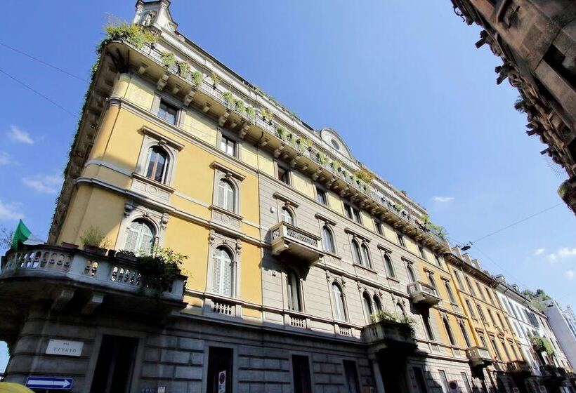 پانسیون Vico Fashion District