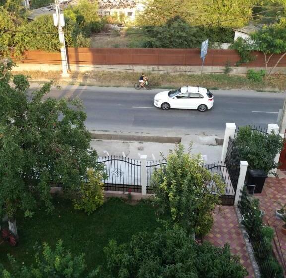 Pensiunea Cireșul Alb