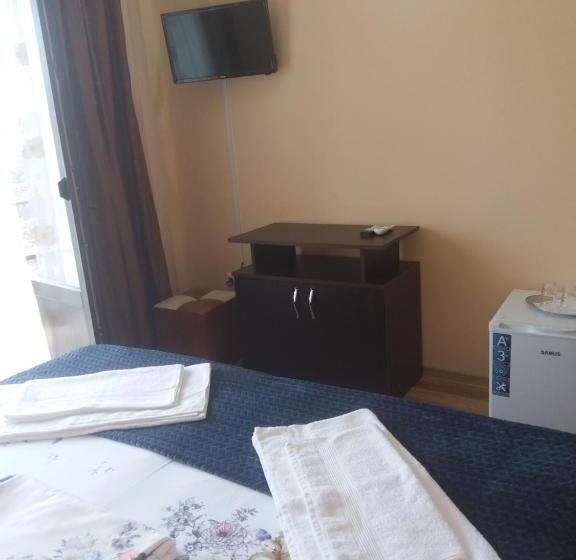 Pensiunea Cireșul Alb