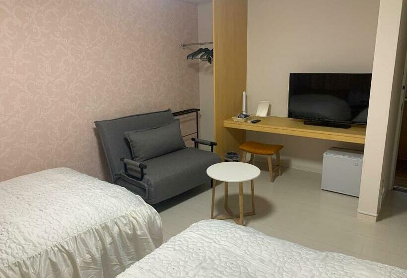 Sado   Hotel   Vacation Stay 82476