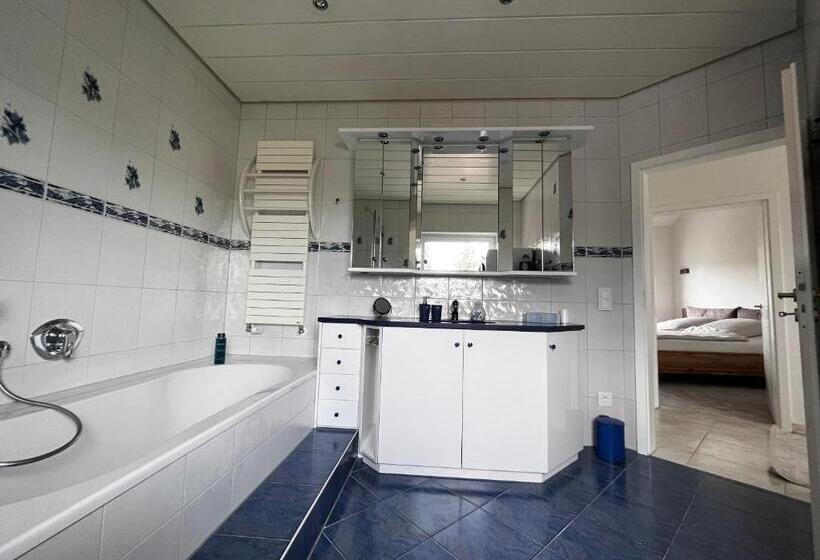 Schöne 110 Qm Große Moderne Und Helle Wohnung