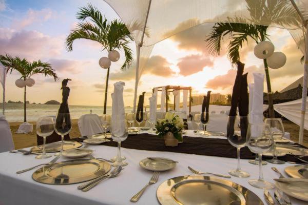 Villa Para 8 Personas 6 Adultos 2 Menores En Hotel Tsoro Ixtapa Wifi Gratis