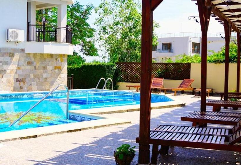 комплекс бяла виста до плажа Complex Byala Vista Near The Beach