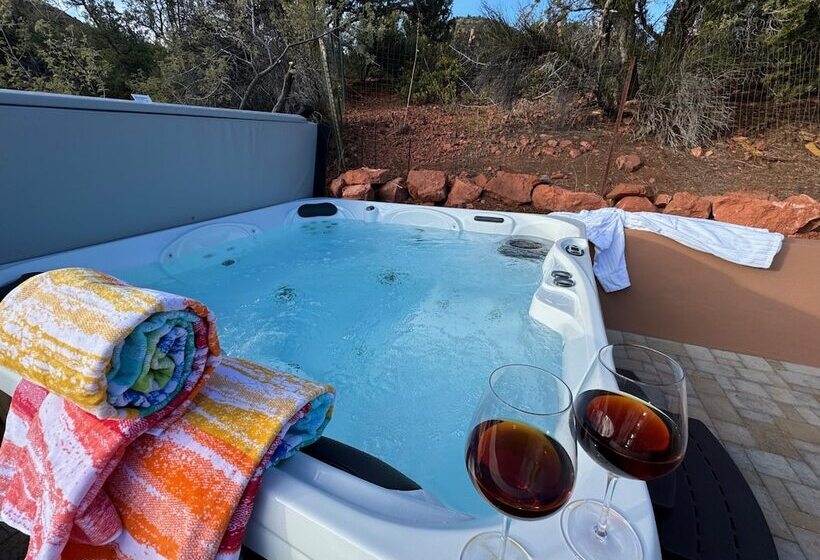 3 Acre Private Designer Villa Borders Forest Forever Views!