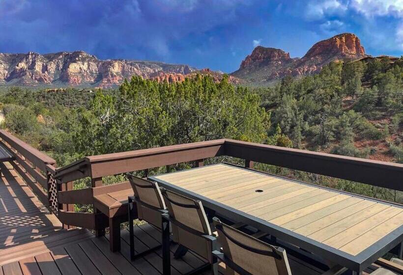 3 Acre Private Designer Villa Borders Forest Forever Views!