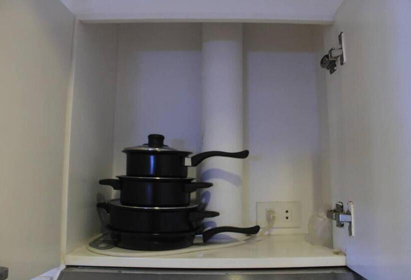 A2j Bgc Luxury 1br Suite Near Burgos Circle & Mall