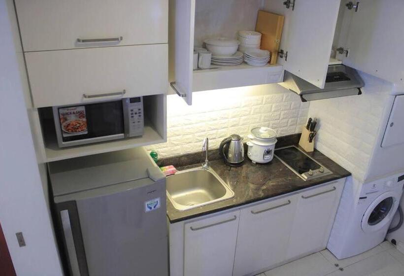 A2j Bgc Luxury 1br Suite Near Burgos Circle & Mall