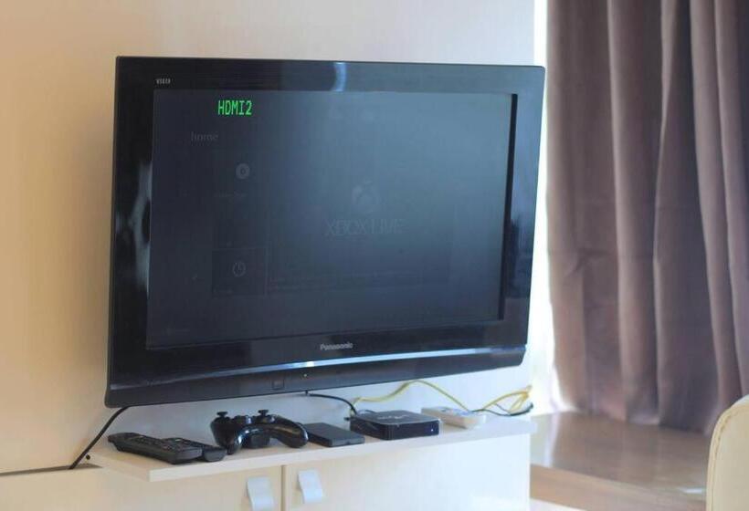 A2j Bgc Luxury 1br Suite Near Burgos Circle & Mall