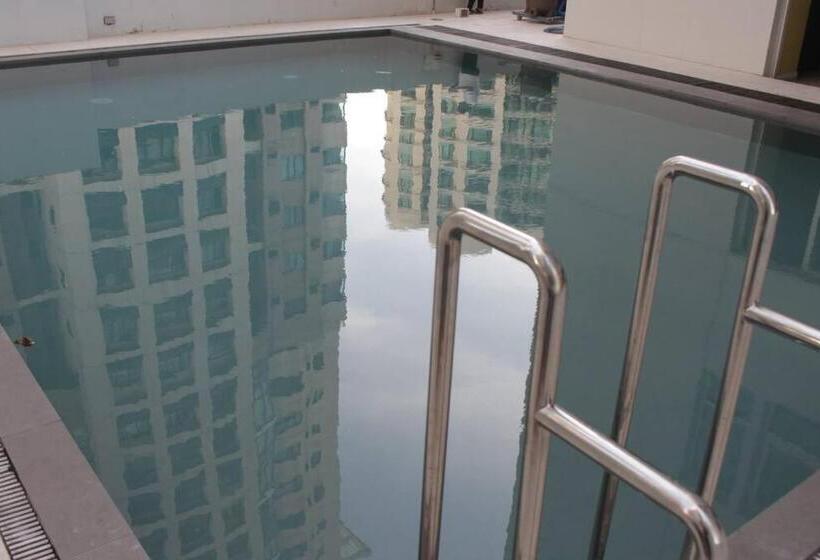 A2j Bgc Luxury 1br Suite Near Burgos Circle & Mall