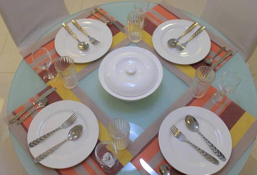 A2j Bgc Luxury 1br Suite Near Burgos Circle & Mall