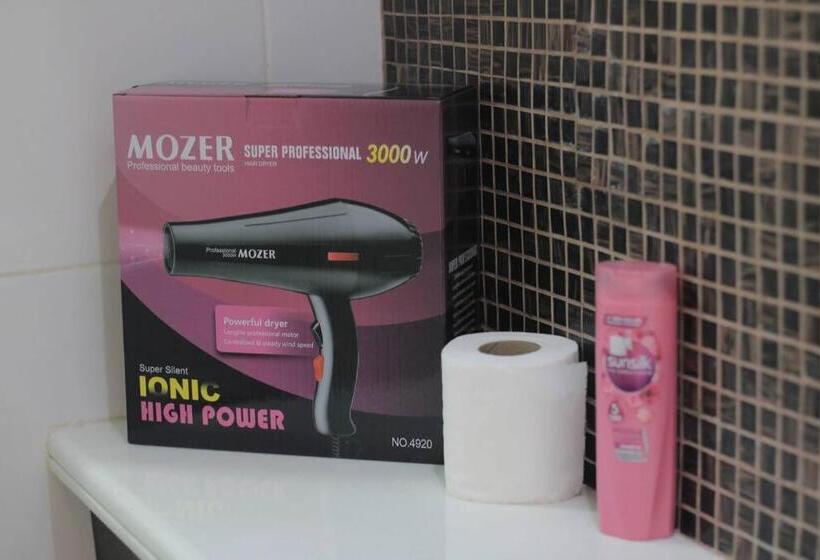 A2j Bgc Luxury 1br Suite Near Burgos Circle & Mall