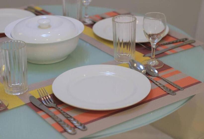 A2j Bgc Luxury 1br Suite Near Burgos Circle & Mall