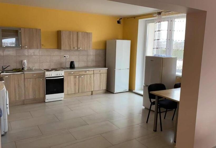 هاستل Babilonas