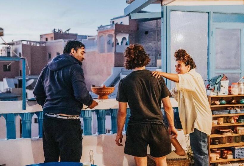 هاستل Onda Surf