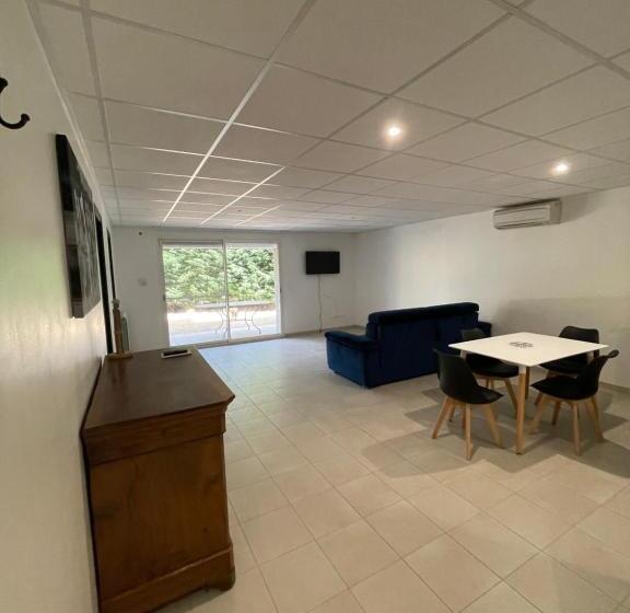 Appartements Calmes Le Mas De Lauriane