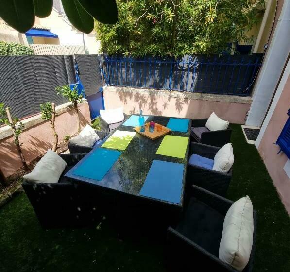 Au Cœur Du Village De Lamanon