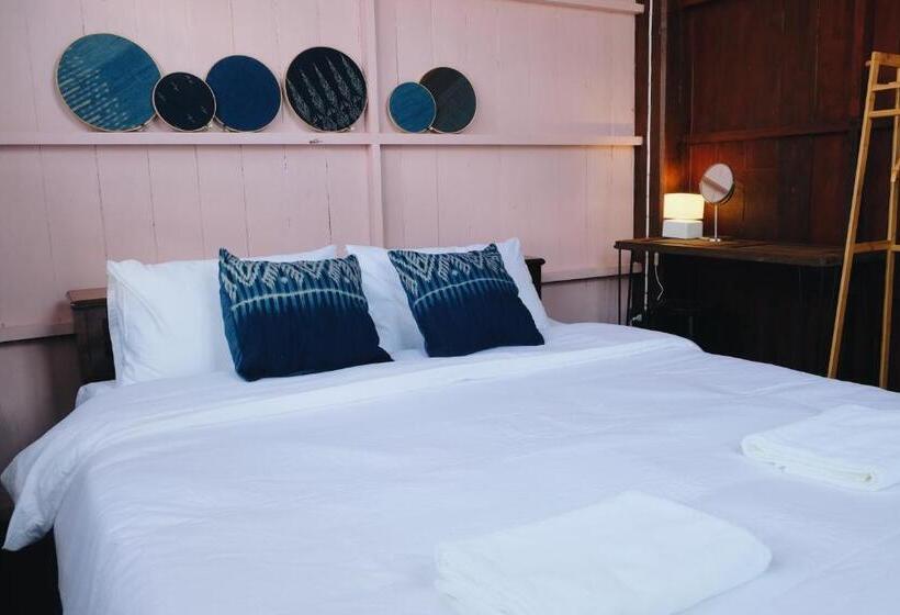 Bed and Breakfast บ้านเสงี่ยม มณี Baan Sa Ngiam Manee