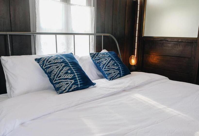 Bed and Breakfast บ้านเสงี่ยม มณี Baan Sa Ngiam Manee