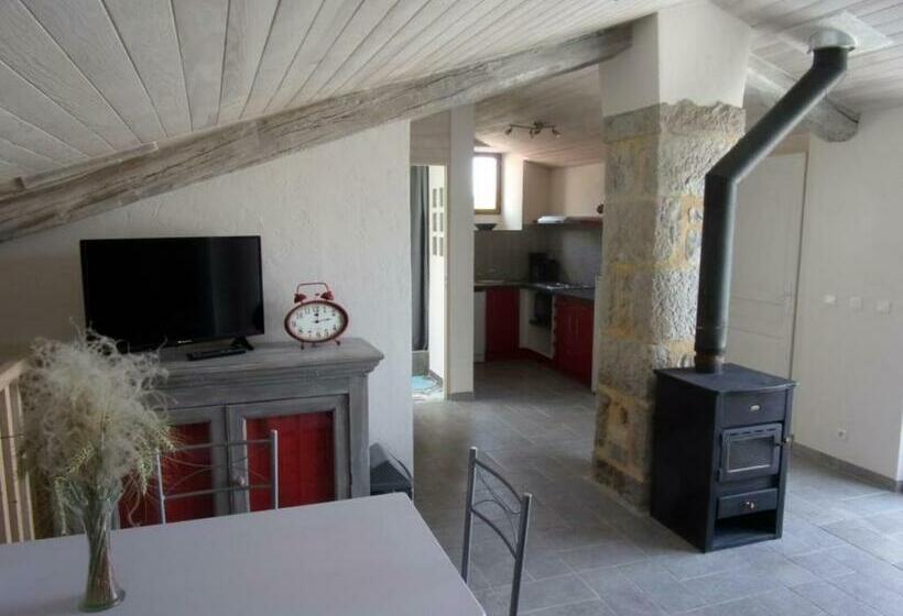 مبيت وإفطار Gîte Le Magnan, 55 M2, Au Calme, Terrasse, Jardin, Piscine Chauffée, Sud Ardèche