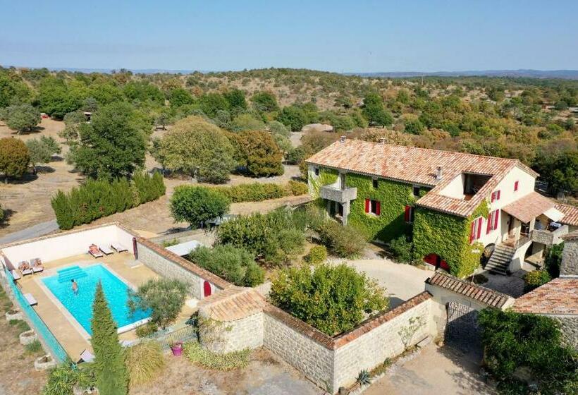 مبيت وإفطار Gîte Le Magnan, 55 M2, Au Calme, Terrasse, Jardin, Piscine Chauffée, Sud Ardèche