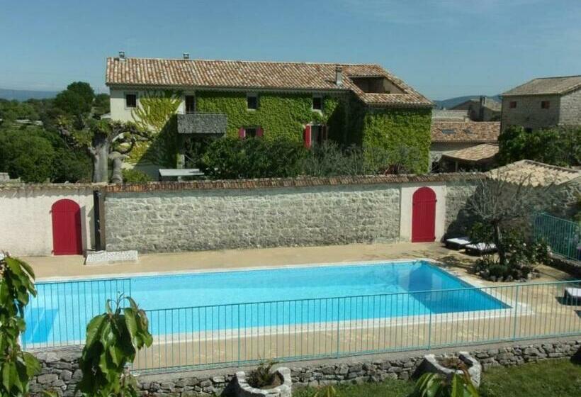 مبيت وإفطار Gîte Le Magnan, 55 M2, Au Calme, Terrasse, Jardin, Piscine Chauffée, Sud Ardèche