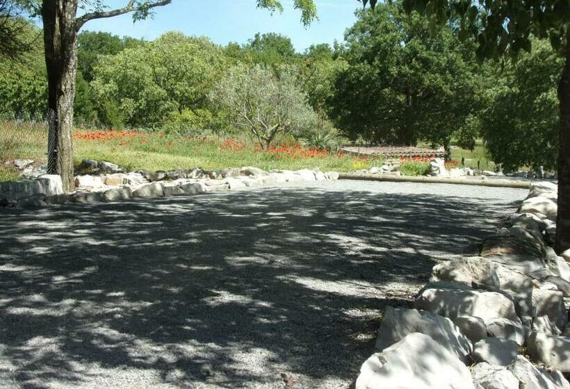 مبيت وإفطار Gîte Le Magnan, 55 M2, Au Calme, Terrasse, Jardin, Piscine Chauffée, Sud Ardèche