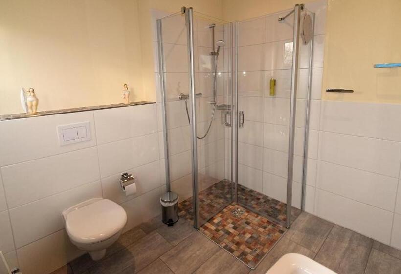 تختخواب و صبحانه Haus Wopke