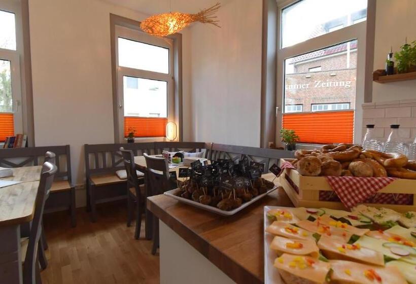 تختخواب و صبحانه Haus Wopke