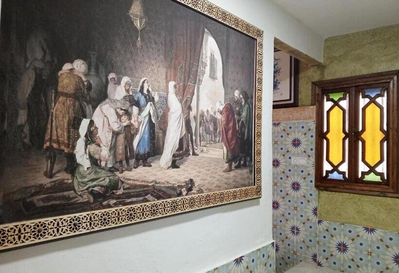 تختخواب و صبحانه Riad Dar Ouezzani