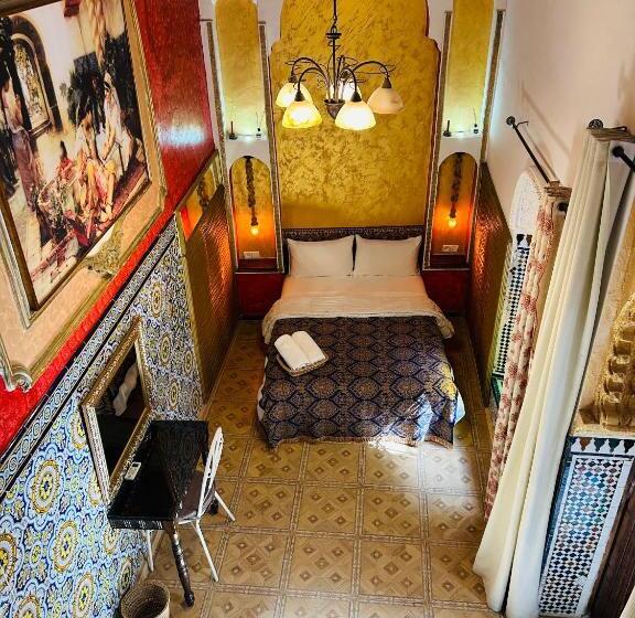 تختخواب و صبحانه Riad Dar Ouezzani