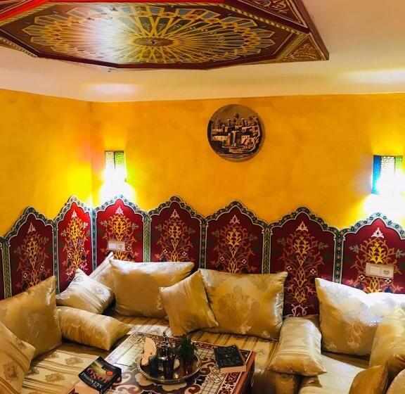 تختخواب و صبحانه Riad Dar Ouezzani