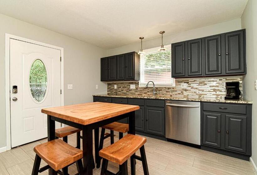 Black Mountain Beauty