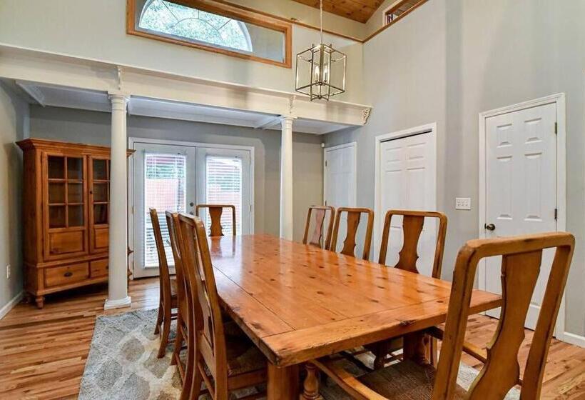 Black Mountain Beauty