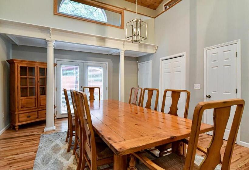 Black Mountain Beauty