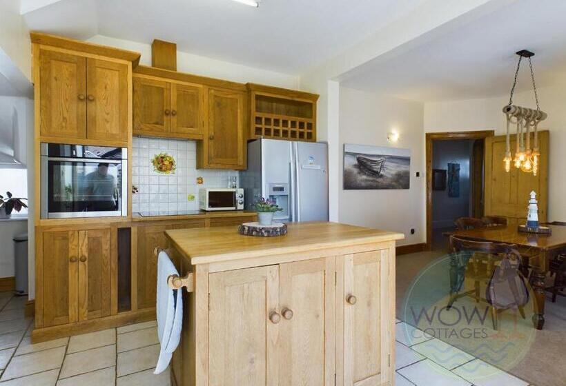 Haslemere   Beer Devon