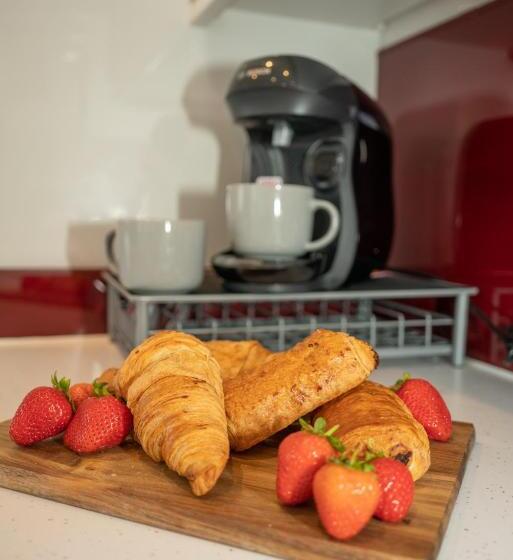 Highfield House   1 Bed Sleeps 2 Tjs20hh