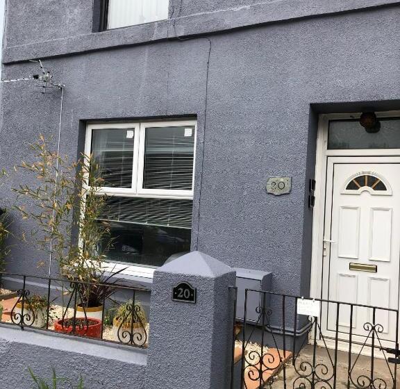 Highfield House   1 Bed Sleeps 2 Tjs20hh