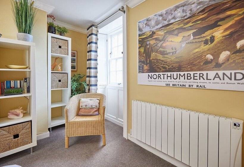 Host Stay Muggles Mews