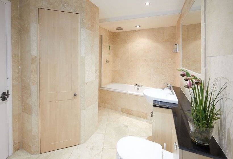 Host Stay Muggles Mews