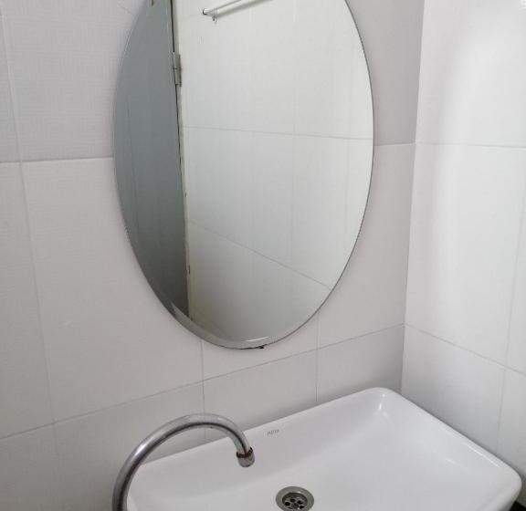 Hotel ศรีกรุงดีลักซ์โฮเตล