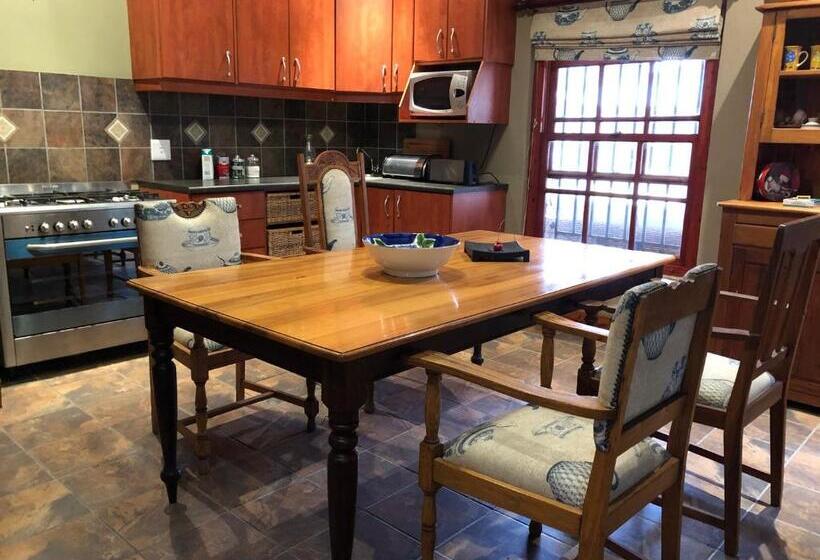 هتل Celebratio Pomegranate Farm