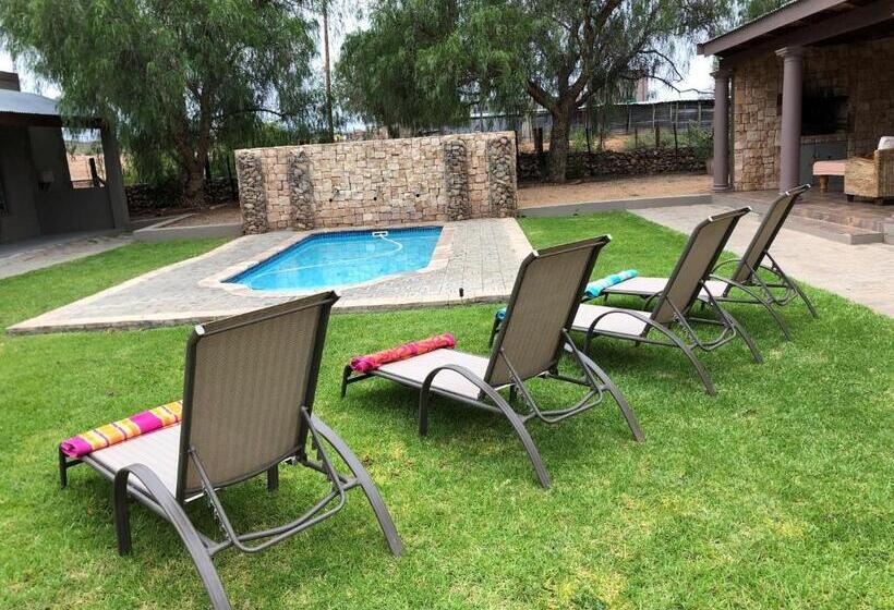 هتل Celebratio Pomegranate Farm