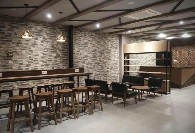 ホテル Marina Airport Semarang