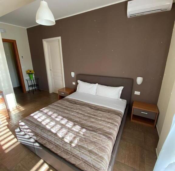 Nick & Santo S Holiday Homes B&b