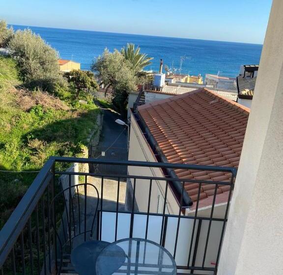 Nick & Santo S Holiday Homes B&b