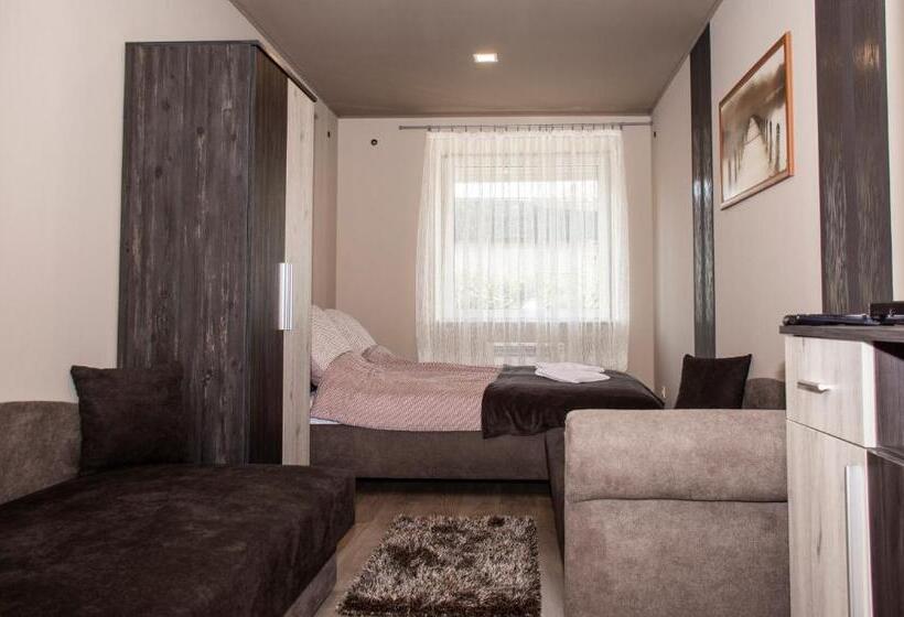 פנסיון Aranyfürt Vendégház