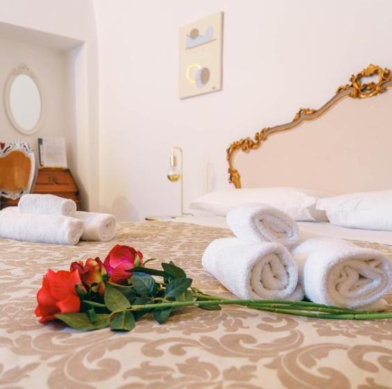 پانسیون Corte Pietrantica   Charming Rooms & Suites