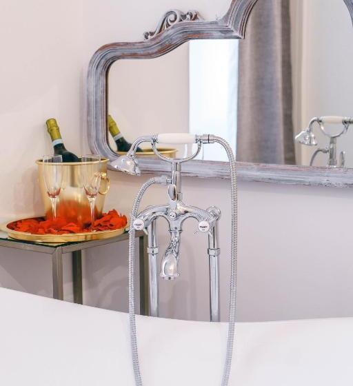 پانسیون Corte Pietrantica   Charming Rooms & Suites